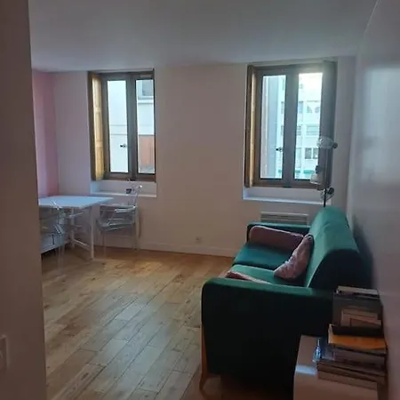 Au Coeur Du 5eme De *